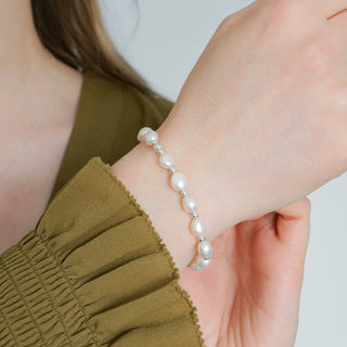 Pearl Stretch Bracelet