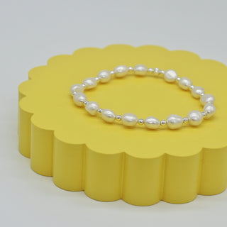 Pearl Stretch Bracelet